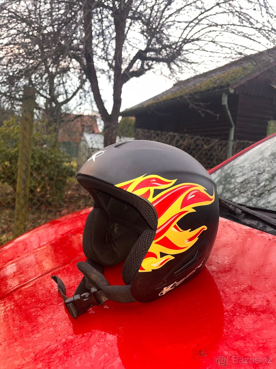 Lyžařská helma - 2