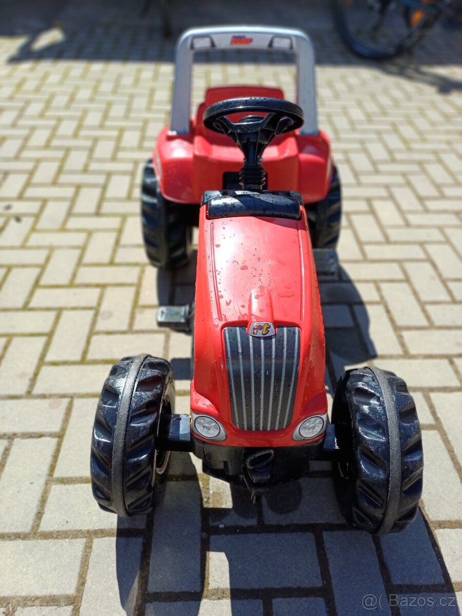 Šlapací traktor s vlečkou - 2