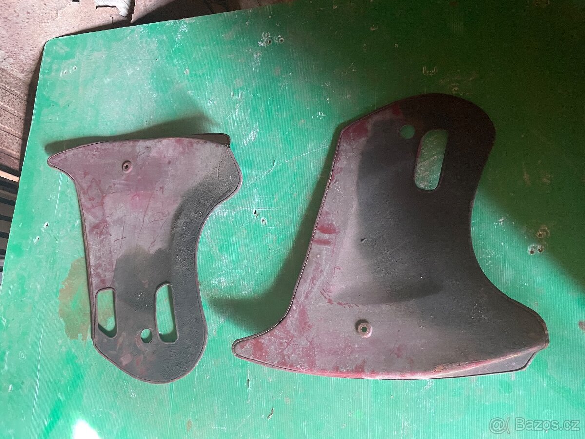 Krycí plechy motoru JAWA kývačka, panelka.... - 2