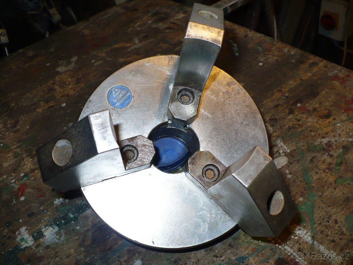 Univerzálka k soustruhu s dlouhými čelstmi - 2