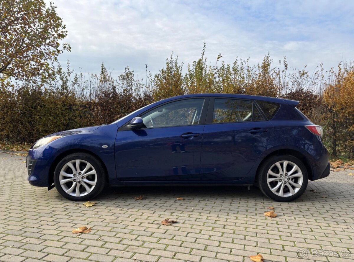 MAZDA 3 2.0 111 KW EXCLUSIVE-LINE ROK 2011 - BENZÍN - 2