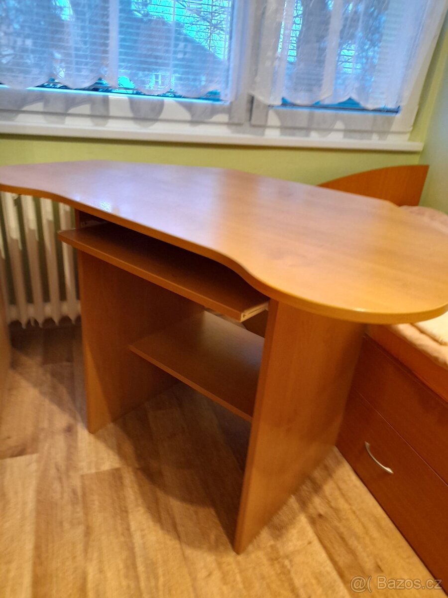 stolek na počítač - 2