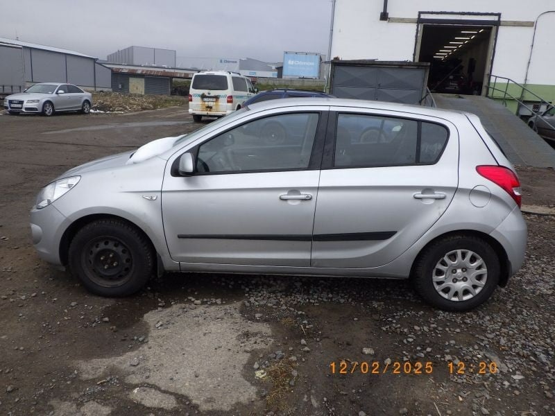 Rozpredám Hyundai I20 1.2 2012 G4LA - 2