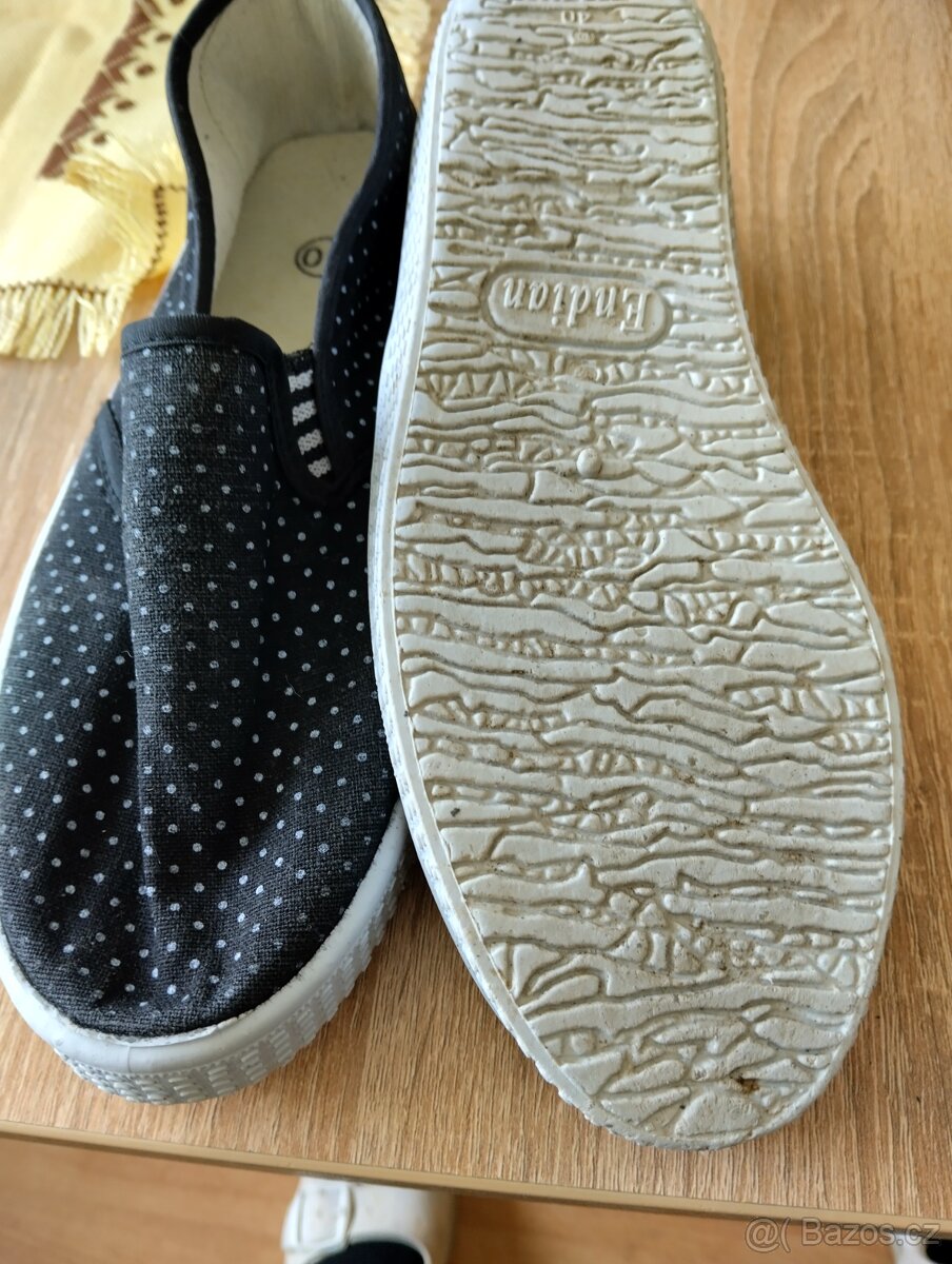 Černé baleríny s puntíky - 2