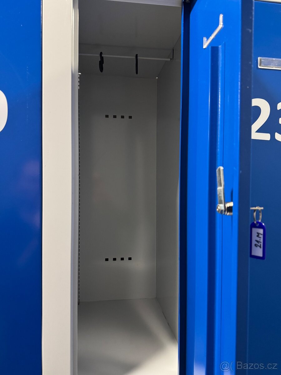 Šatní skříňky s lavičkou - 2