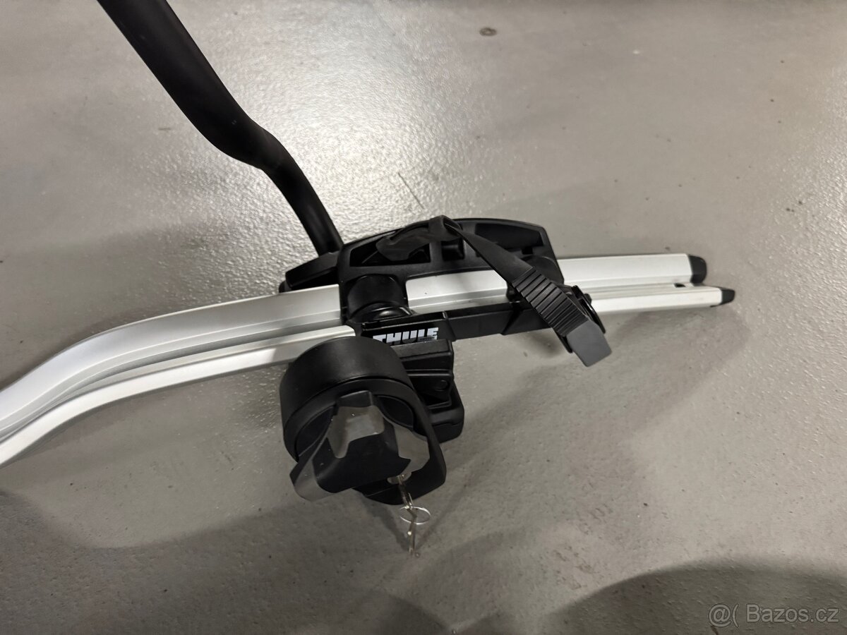 Thule ProRide 598 - střešní nosič kol - 2