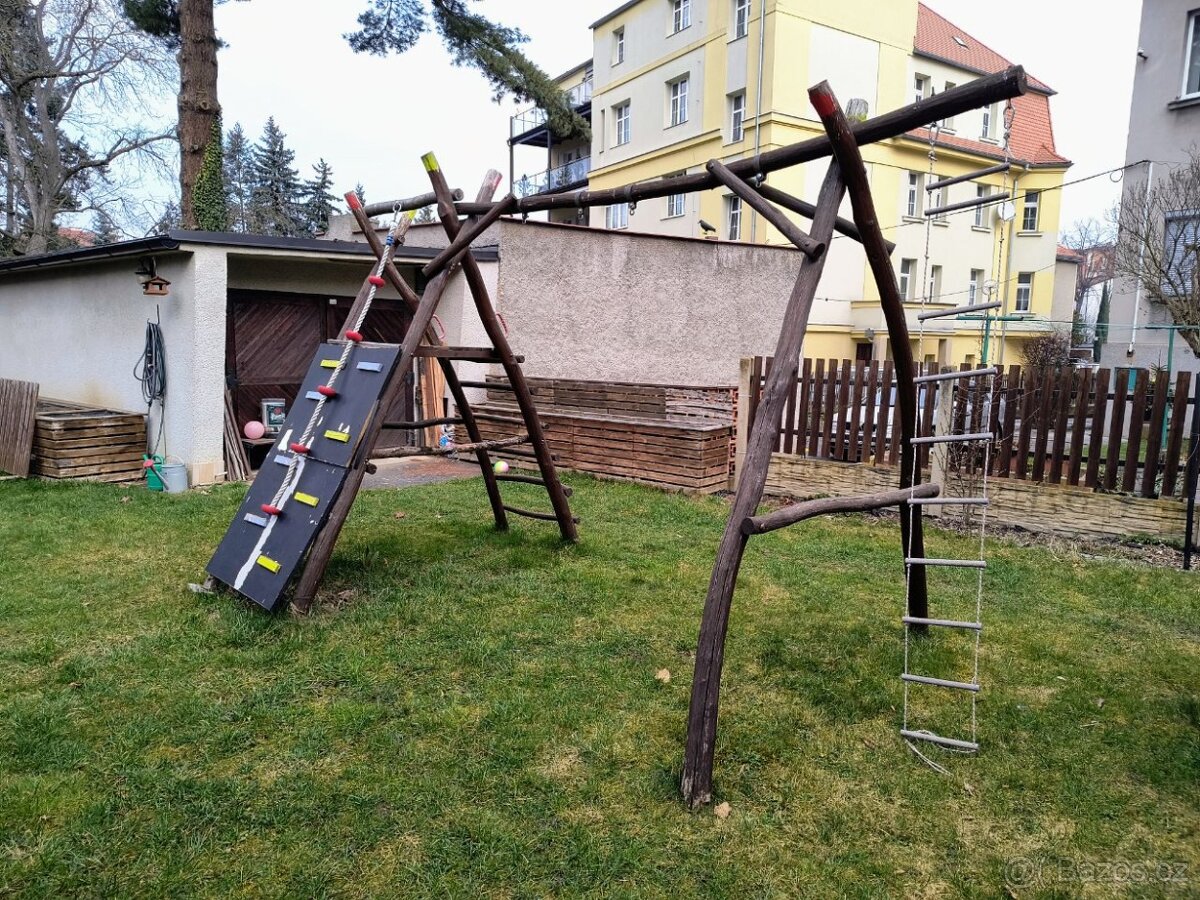 Zahradní prolézačka a houpačka - 2