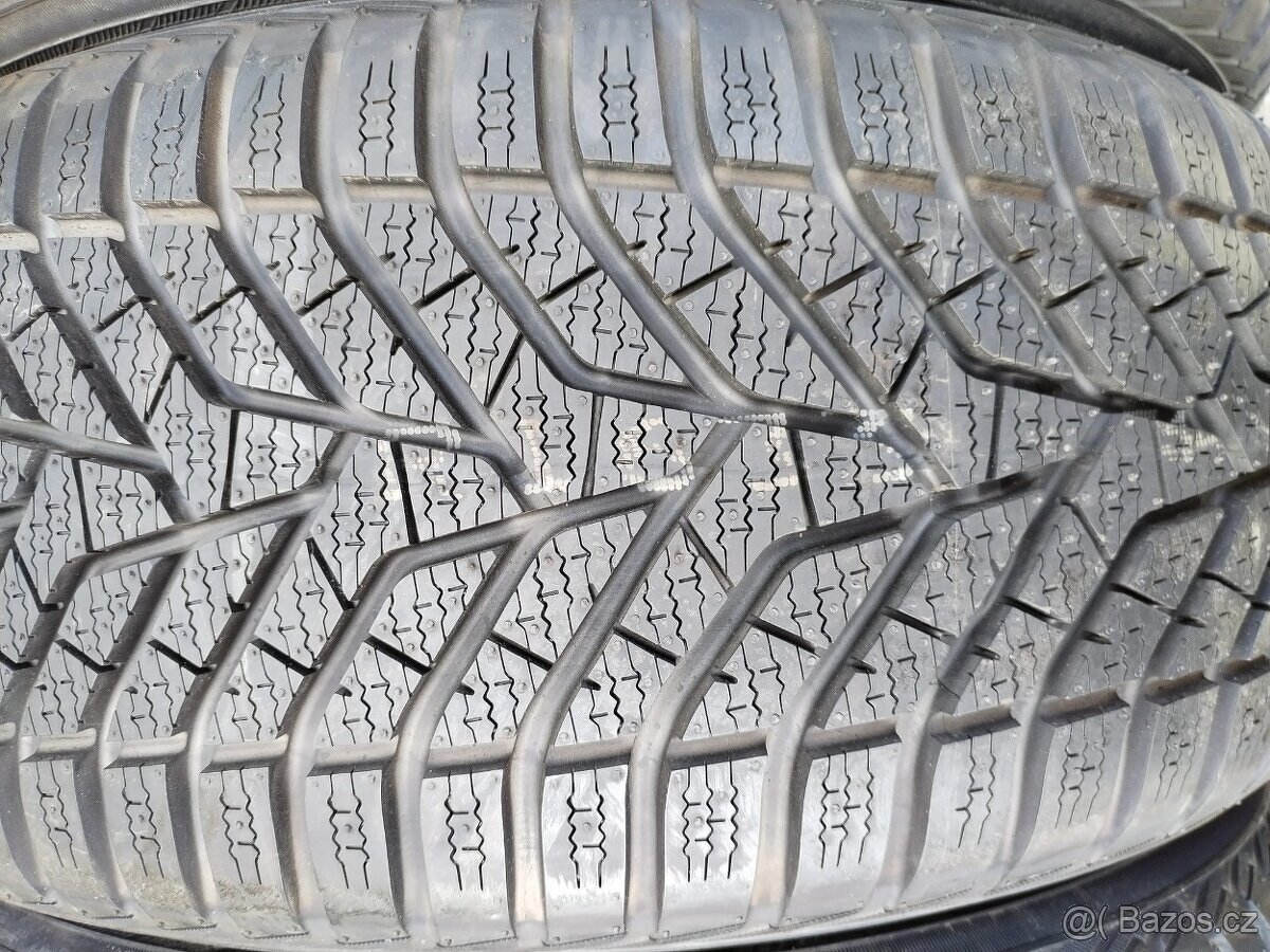 225/45/17 zimní pneu YOKOHAMA 225/45 R17 - 2