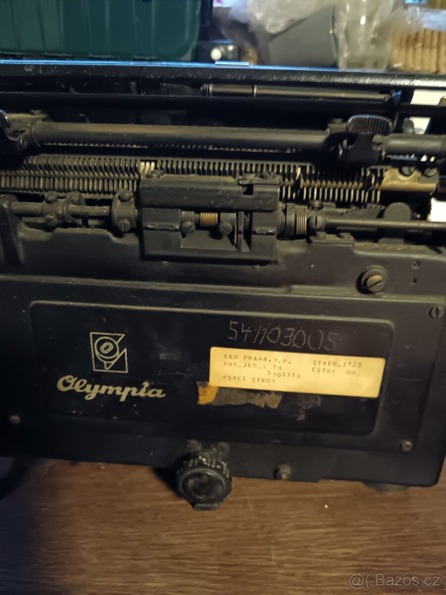 Psací stroj Olympie - 2