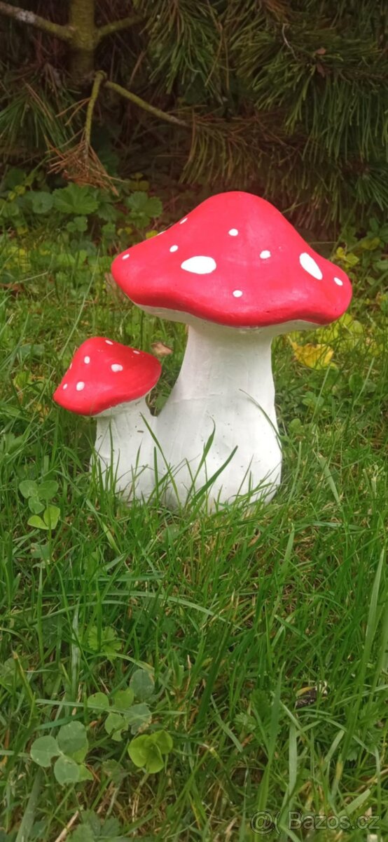 Zahradní dekorace- Muchomůrky - 2