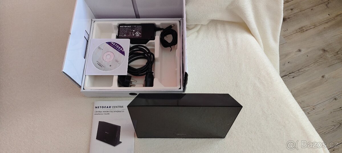 WiFi Router Netgear WNDR4700 CENTRIA - TOP stav - 2