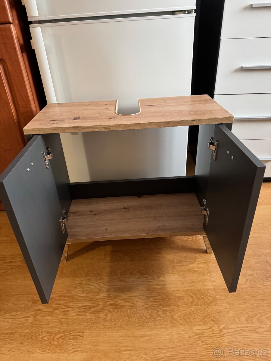 Koupelnové skříňky - 2