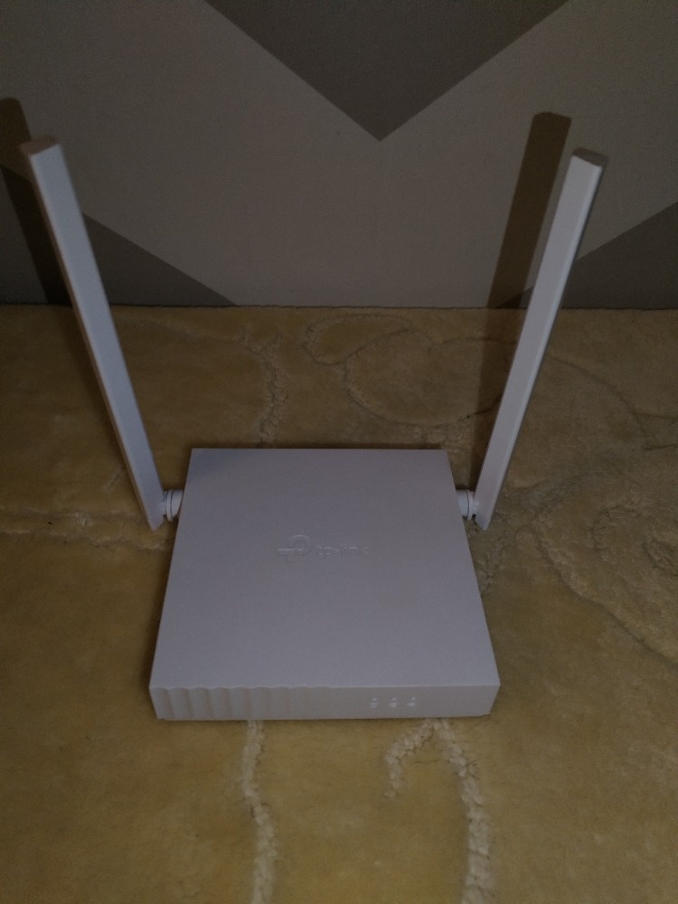 TP-Link TL-WR820N - 2