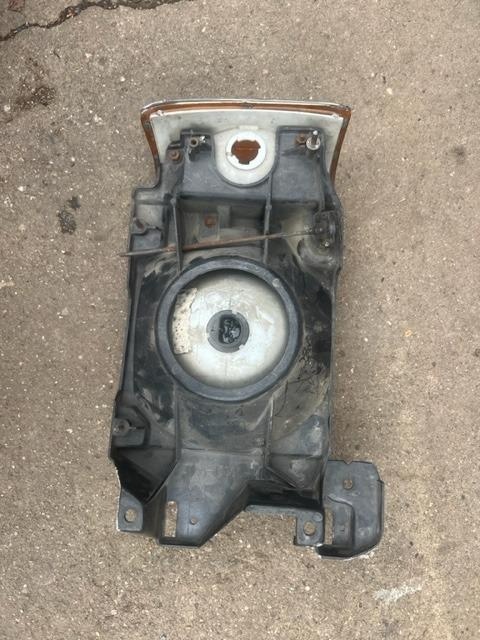 Ford Bronco - pravé přední světlo - 2