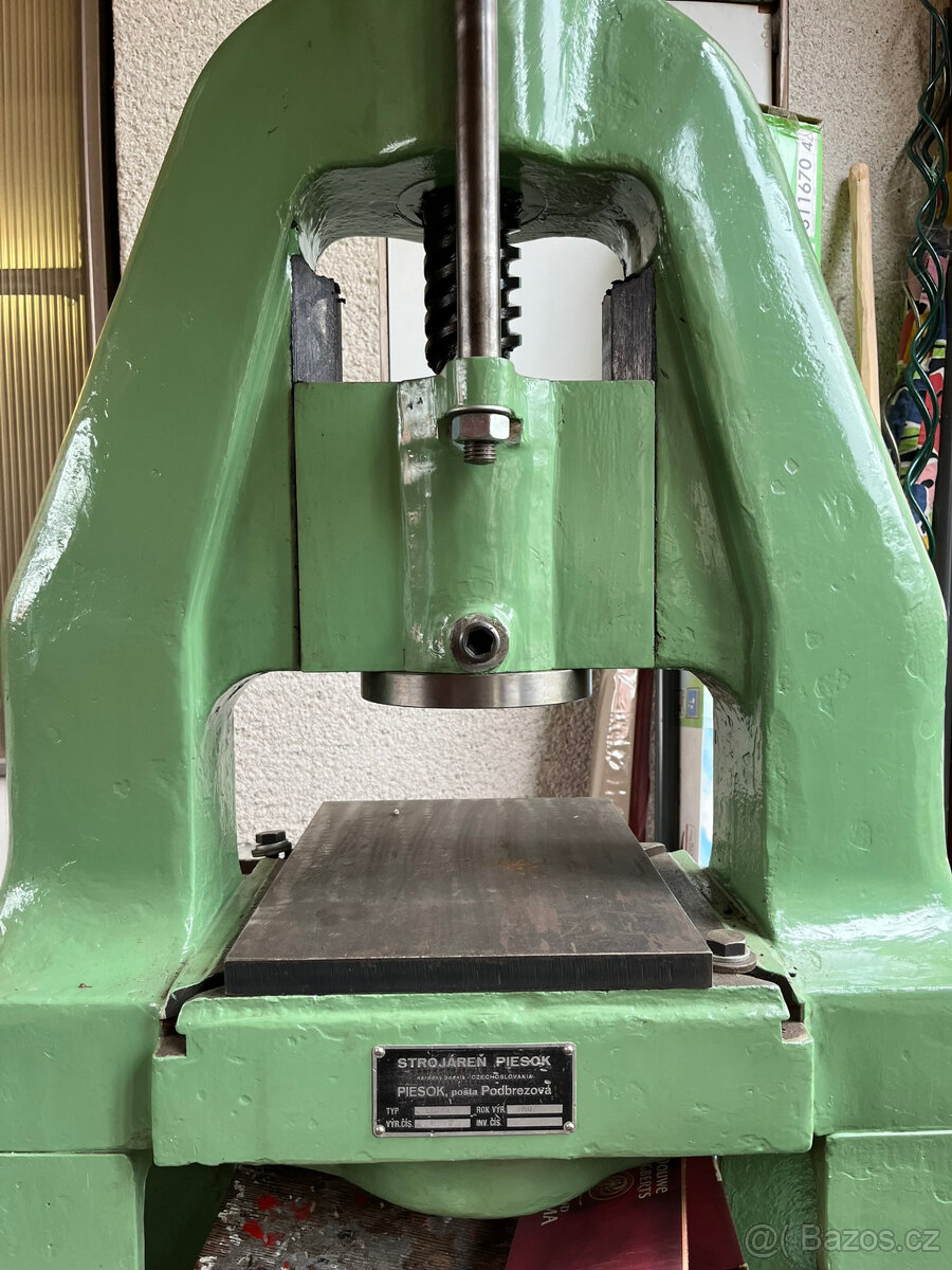 Ruční vřetenový lis - 2