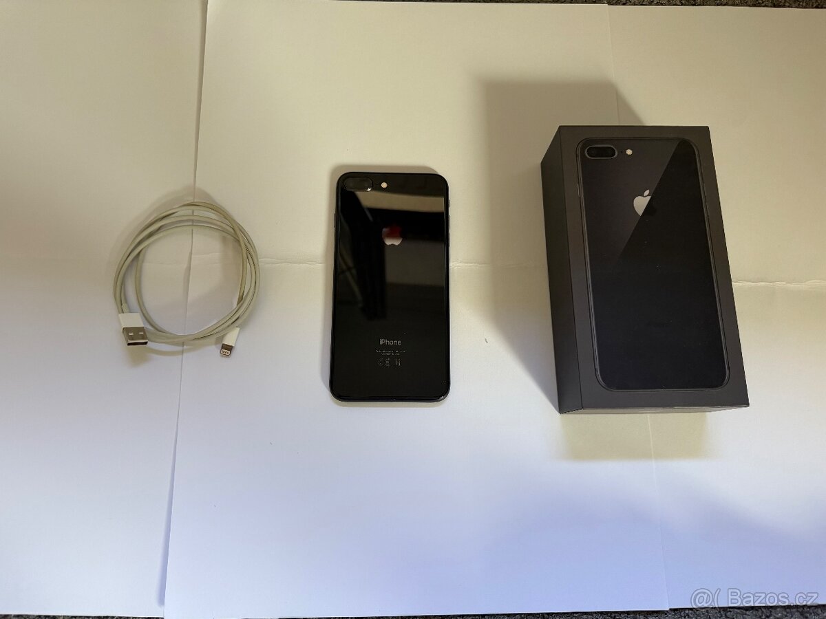 Apple Iphone 8 plus šedý 64GB - 2