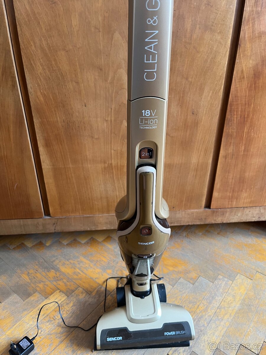 Tyčový vysavač Sencor 2 v 1 - 2