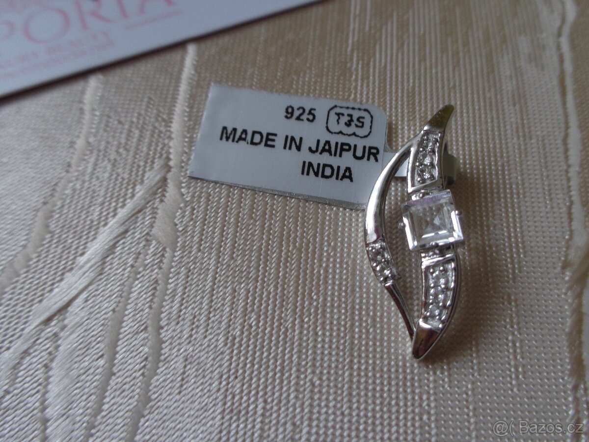 Ag přívěsek s Petalitem - 2