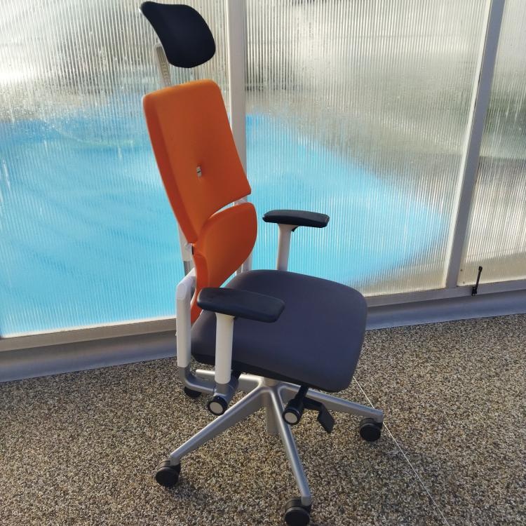 Kancelářská židle Steelcase Please s podhlavníkem - 2