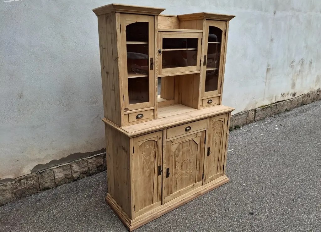 STAROŽITNÝ PŘÍBORNÍK PO CELKOVÉ RENOVACI - 2