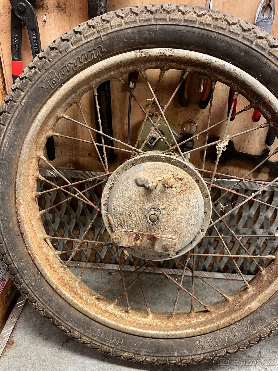 Kola Jawa pionýr/mustang - 2