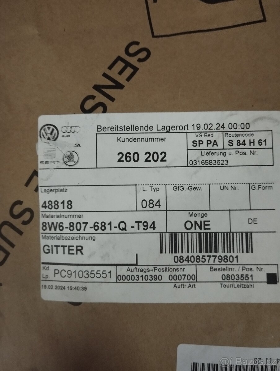 Mřížka nárazníku audi rs5 8W6 807 681 Q T94 - 2