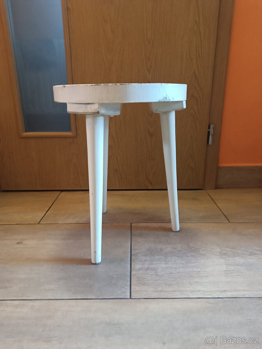 Dřevěná stolička - 2