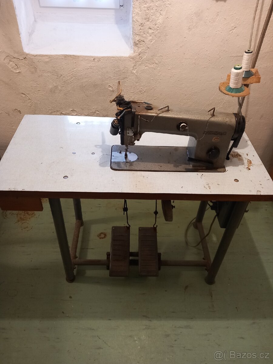 Minerva průmyslový šicí stroj - 2