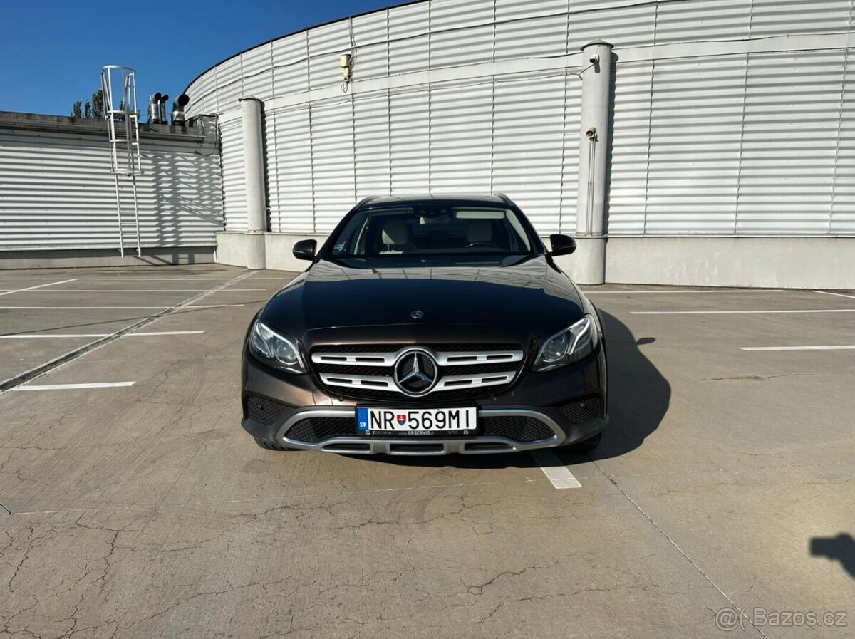 Mercedes-Benz E 220 d 4MATIC AllTerrain - 2