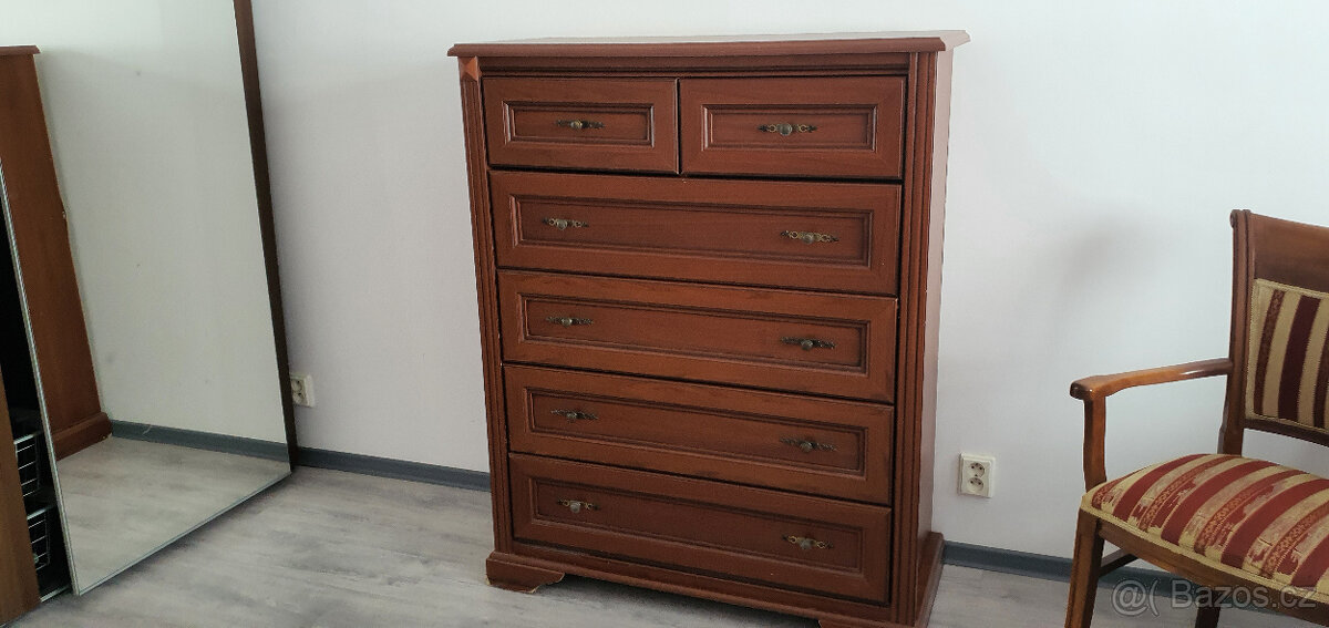 vysoký elegantní komod výborný stav - 2