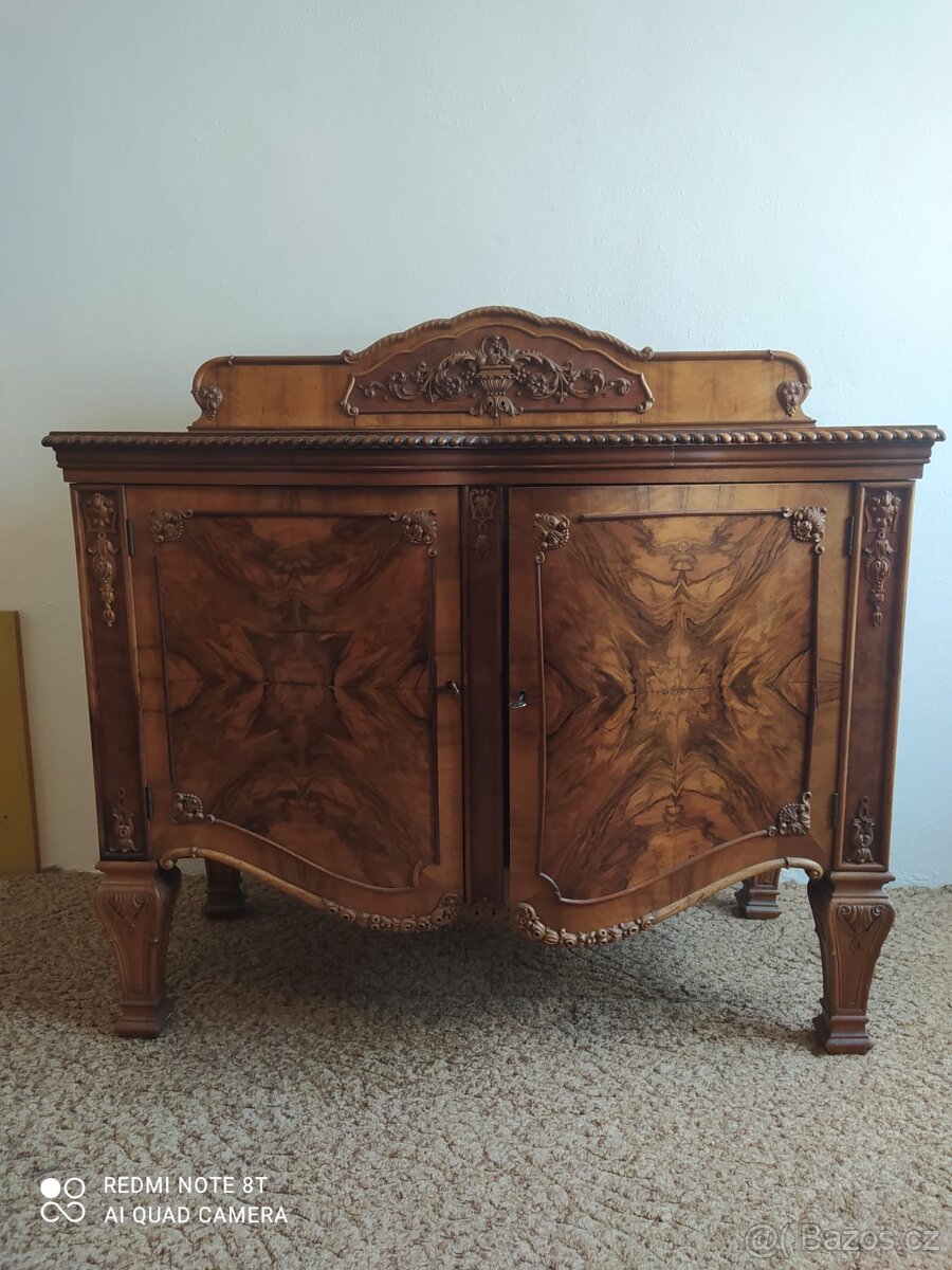 prodám starožitný nábytek - 2