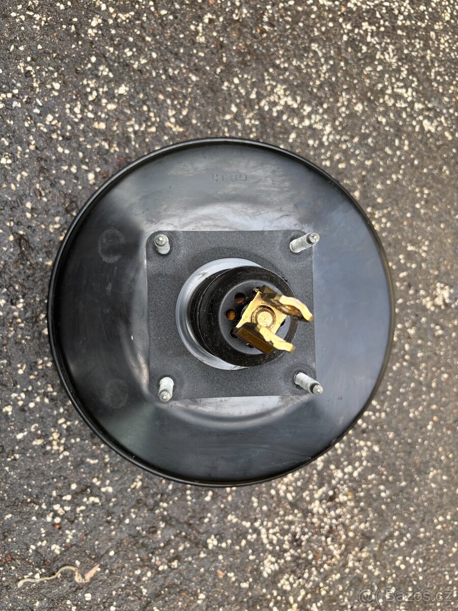 Avensis T25/rav4 Brzdový posilovač, válec - 2