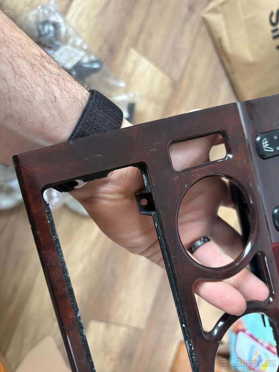 Rámeček rádia Mercedes W210 E-class - 2