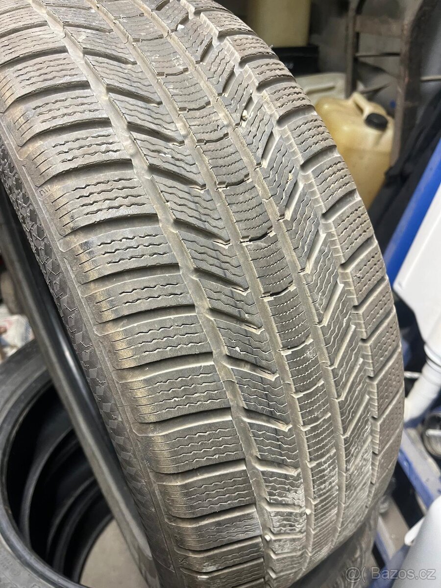 Pneu Continental 235/50 R19 V XL - 2