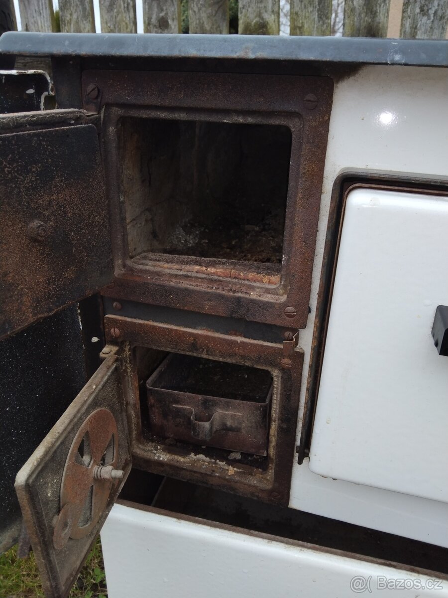 Kuchyňský sporák - 2