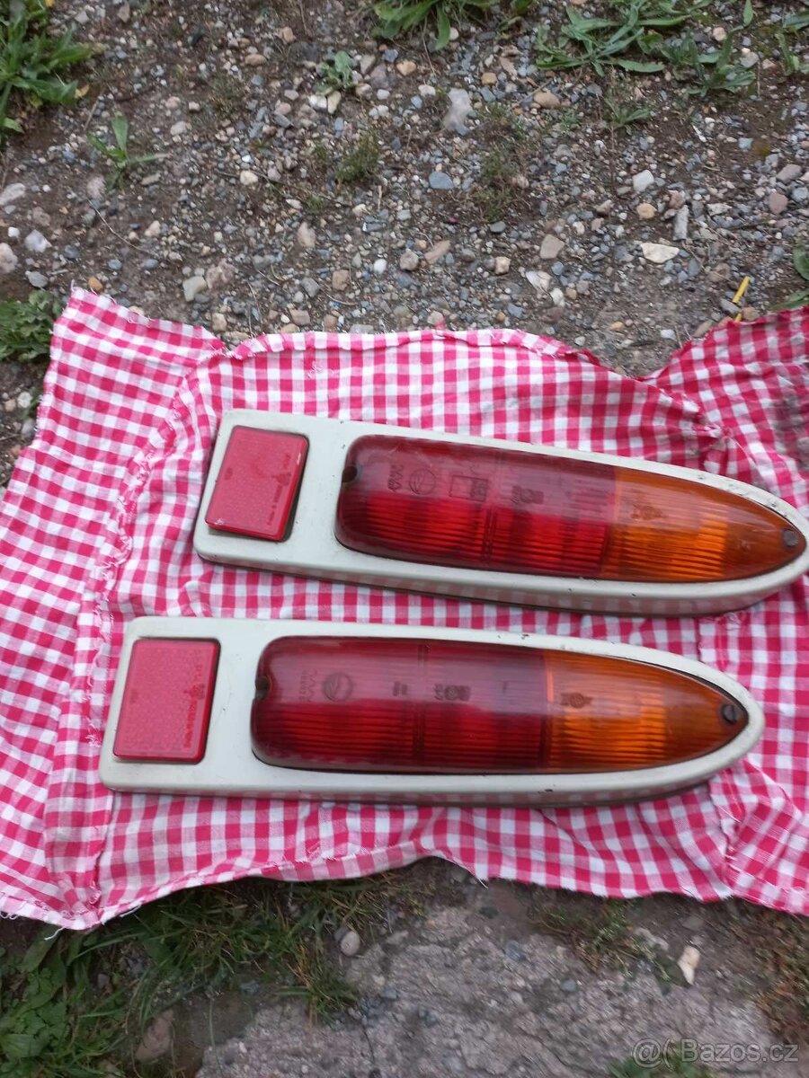 Zadní světla Trabant - 2