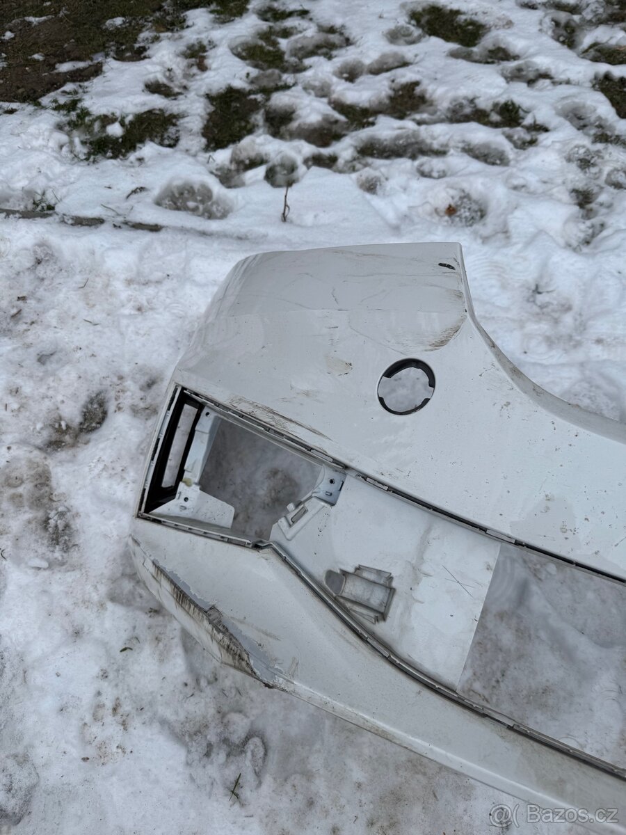 ŠKODA FABIA 4 PŘEDNÍ NÁRAZNÍK - 2