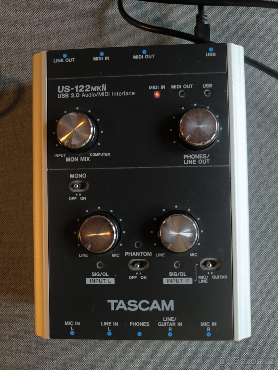 Externí USB zvuková karta TASCAM US-122MKII - 2