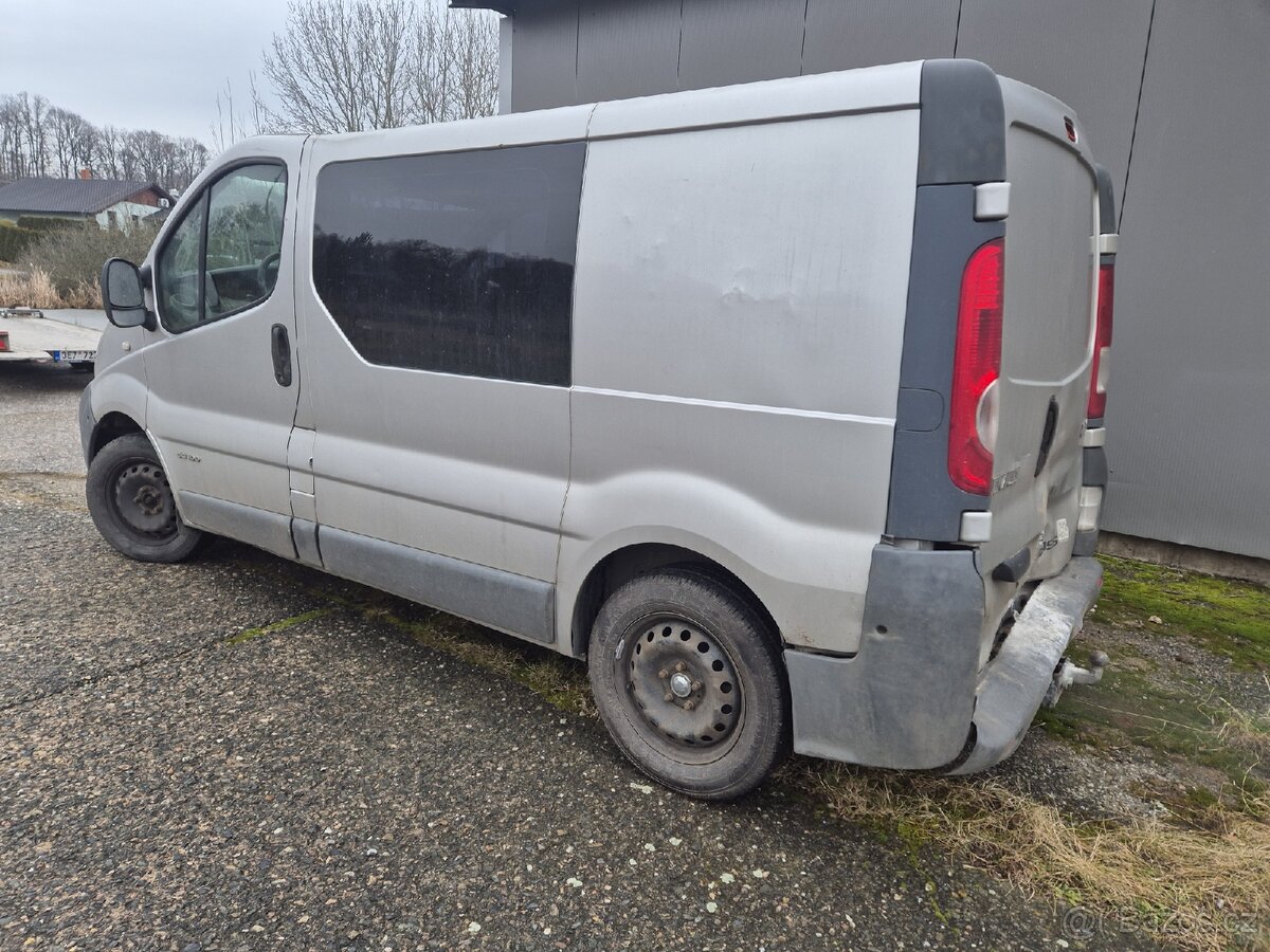 Prodám náhradní díly Renault Trafic 2.5 dci r.v.2006. - 2