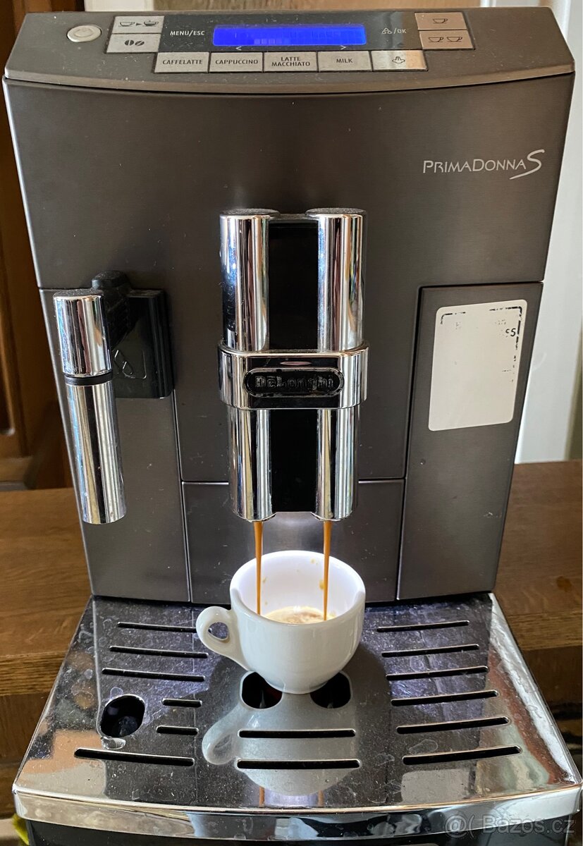 Kávovar delonghi - 2