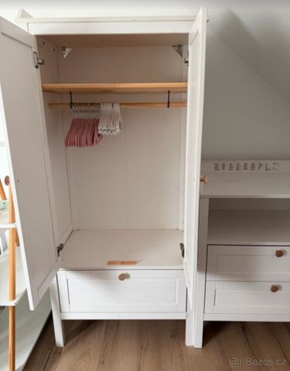 SKŘÍŇ A PŘEBALOVACÍ PULT IKEA SUNDVIK - 2