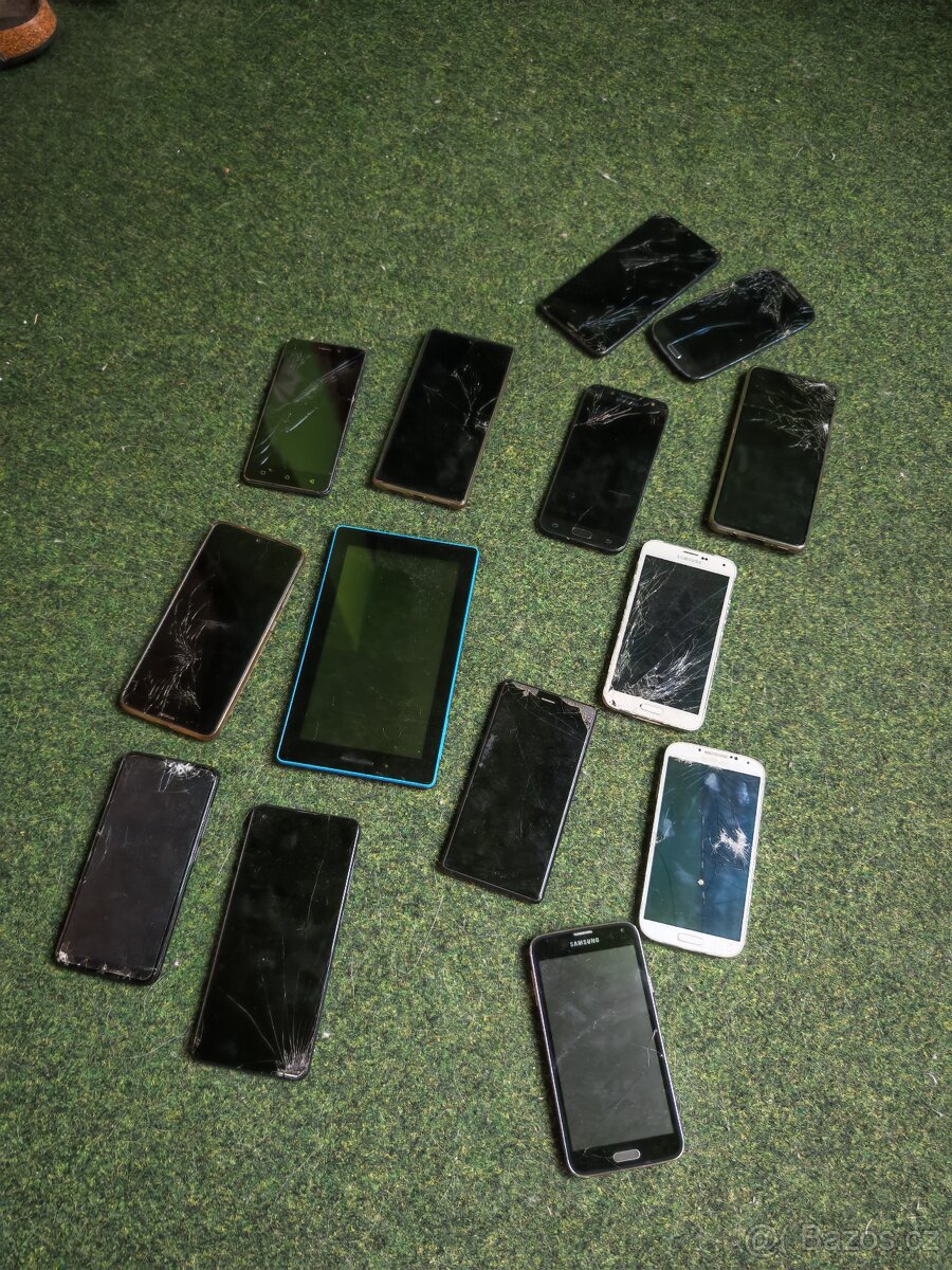 Prodám telefony na náhradní díly - 2