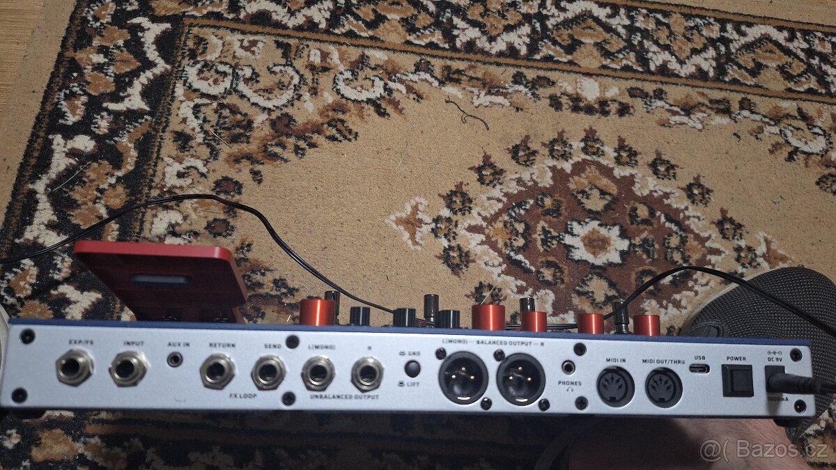 PRODÁM KYTAROVÝ MULTIEFECT VALETON CP-200X - 2