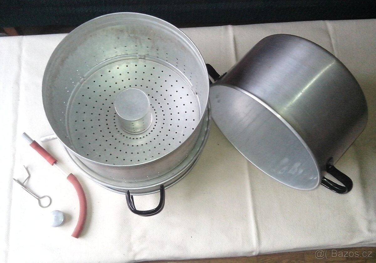 odšťavňovací hrnec na ovoce - 2