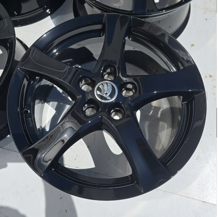 ALU DISKY ŠKODA SUPERB OCTAVIA II III IV YETI KAROQ 17" - 2
