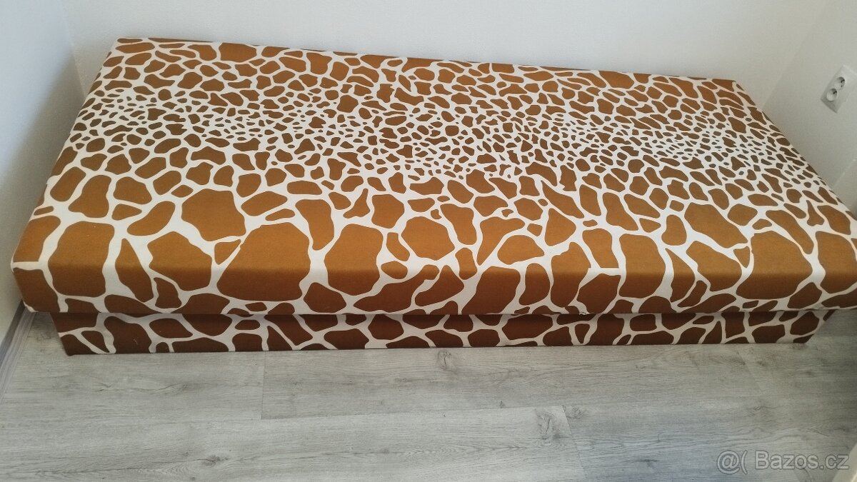 Válenda s úložným prostorem - 2