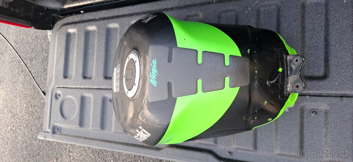 KAWASAKI ZX6R NINJA NÁDRŽ - 2