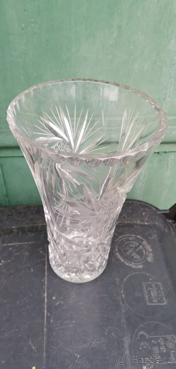 Váza broušená - 2