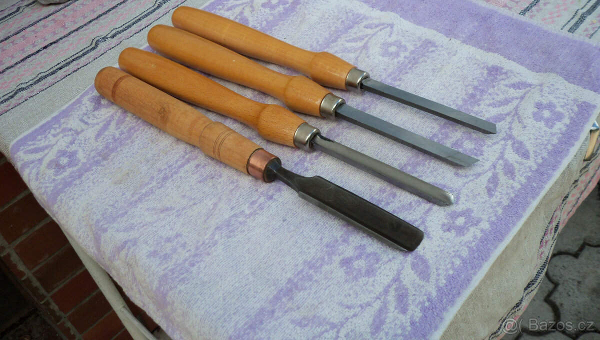 DLÁTA - STRUHY k SOUSTRUŽENÍ DŘEVA - sada 4ks. - 2