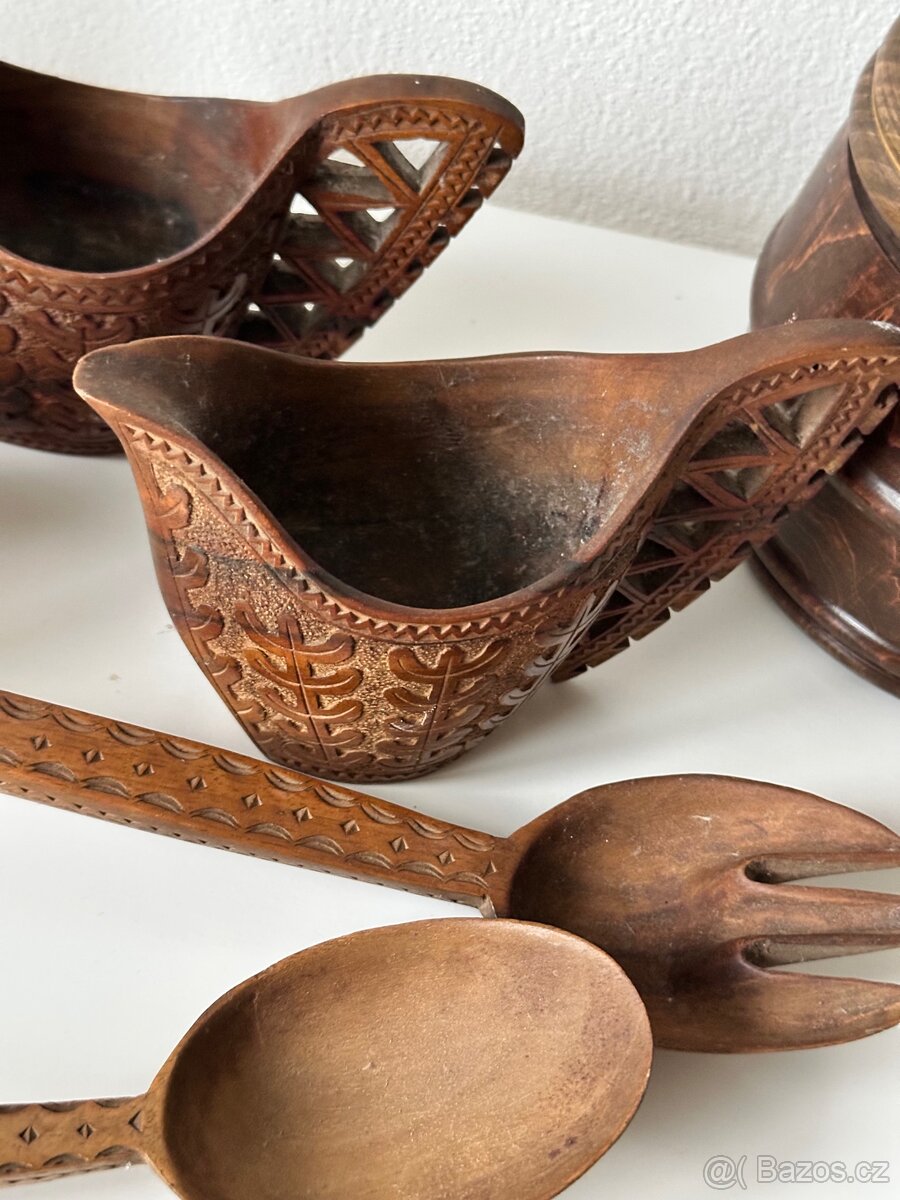 Svatební poháry ručně vyřezávané ze dřeva - 2